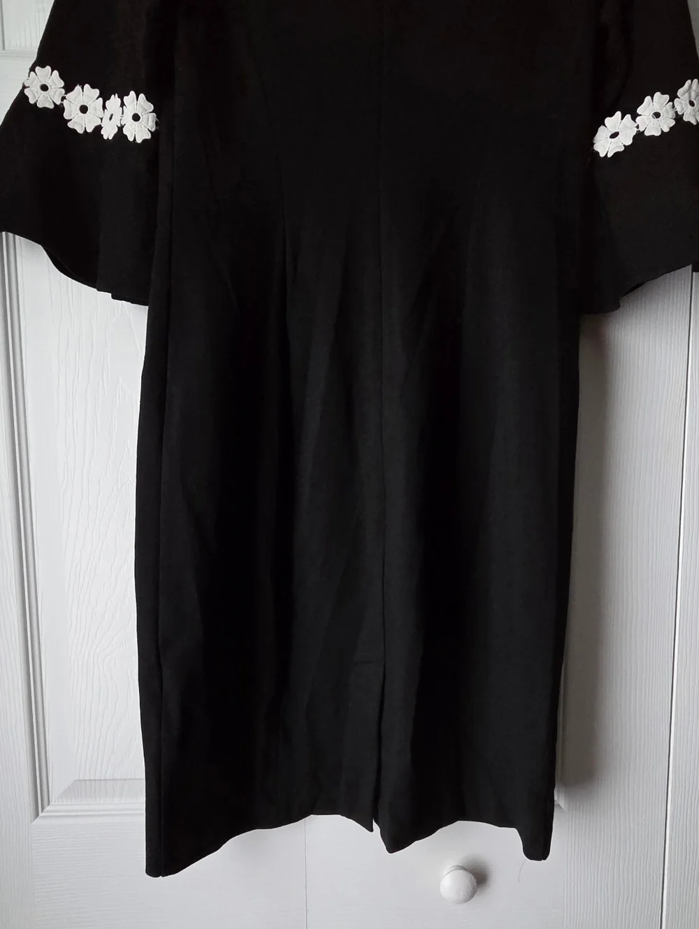 Talbots Black Embroidered Flounce-Sleeve Shift Dress Size 4 - Picture 11 of 13